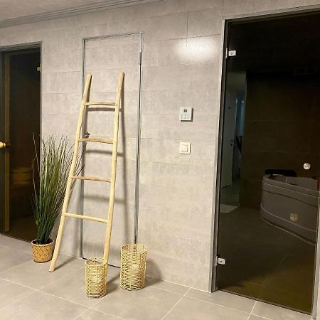 Superbe Logement Pres De Bruxelles Avec Spa Prive Exterior foto